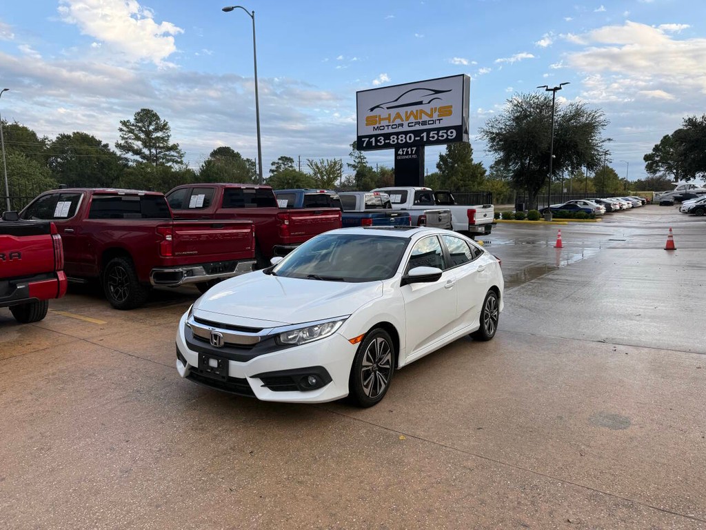 Honda Civic Sedan Vehicle Full-screen Gallery Image 03