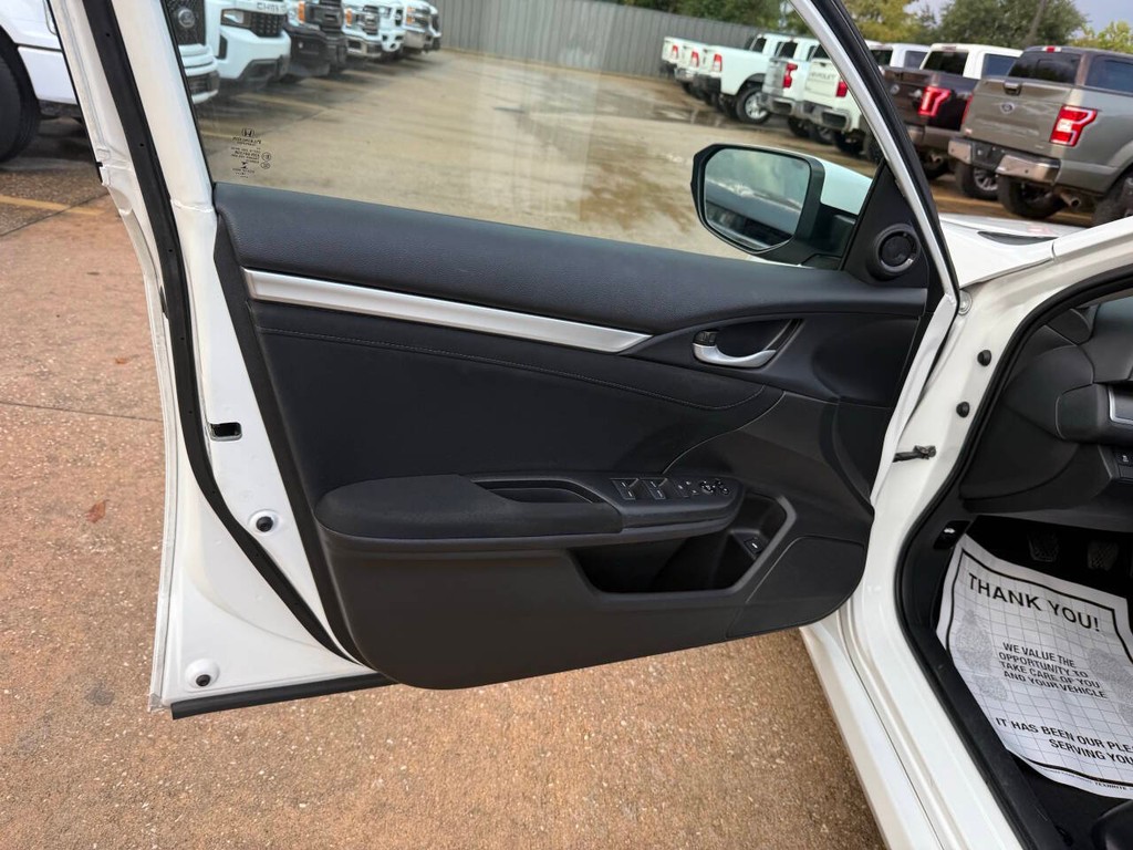 Honda Civic Sedan Vehicle Full-screen Gallery Image 08