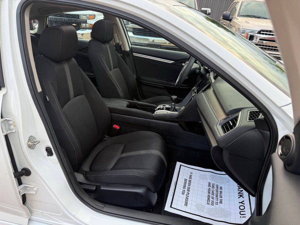 Honda Civic Sedan Vehicle Full-screen Gallery Image 10