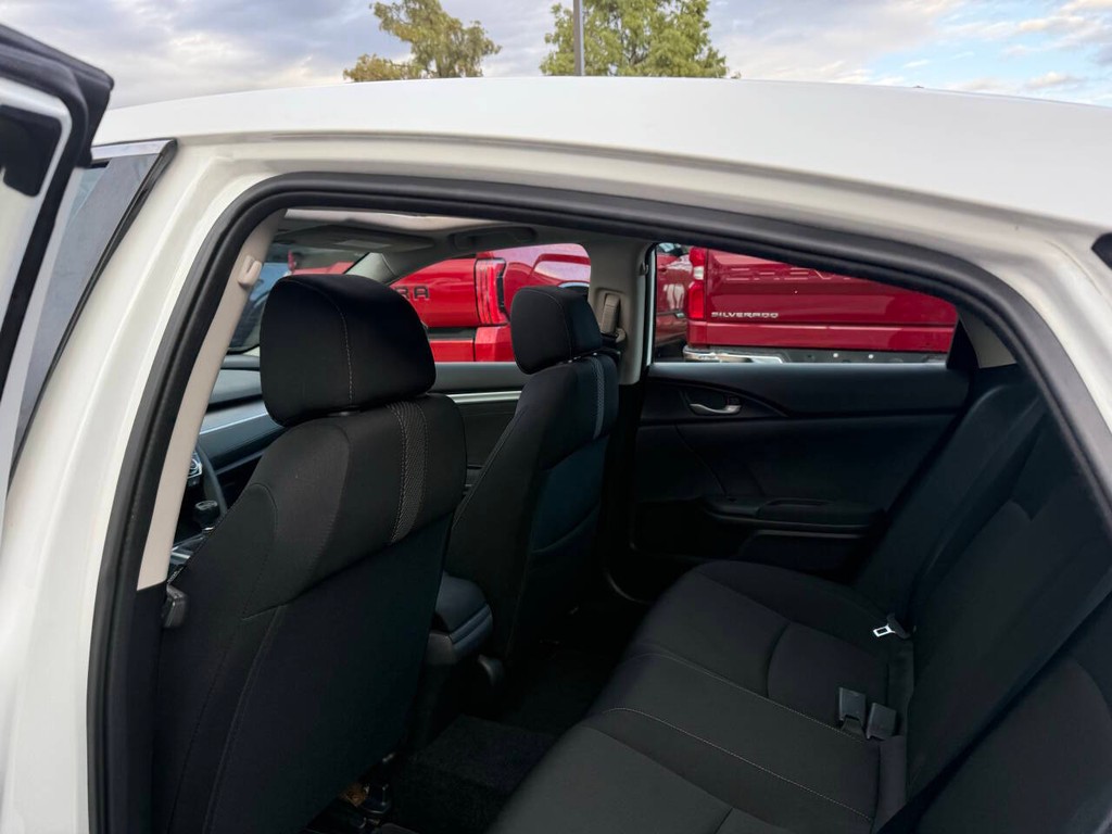 Honda Civic Sedan Vehicle Full-screen Gallery Image 12