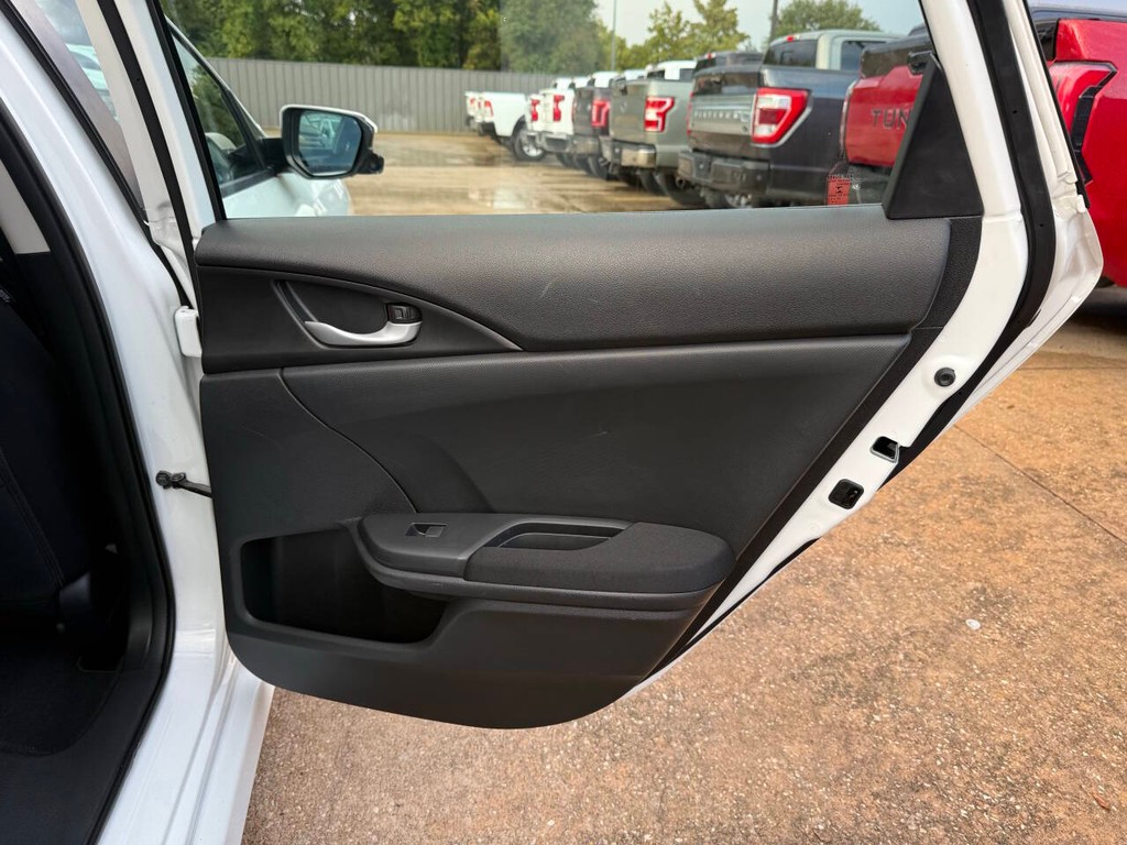 Honda Civic Sedan Vehicle Full-screen Gallery Image 16