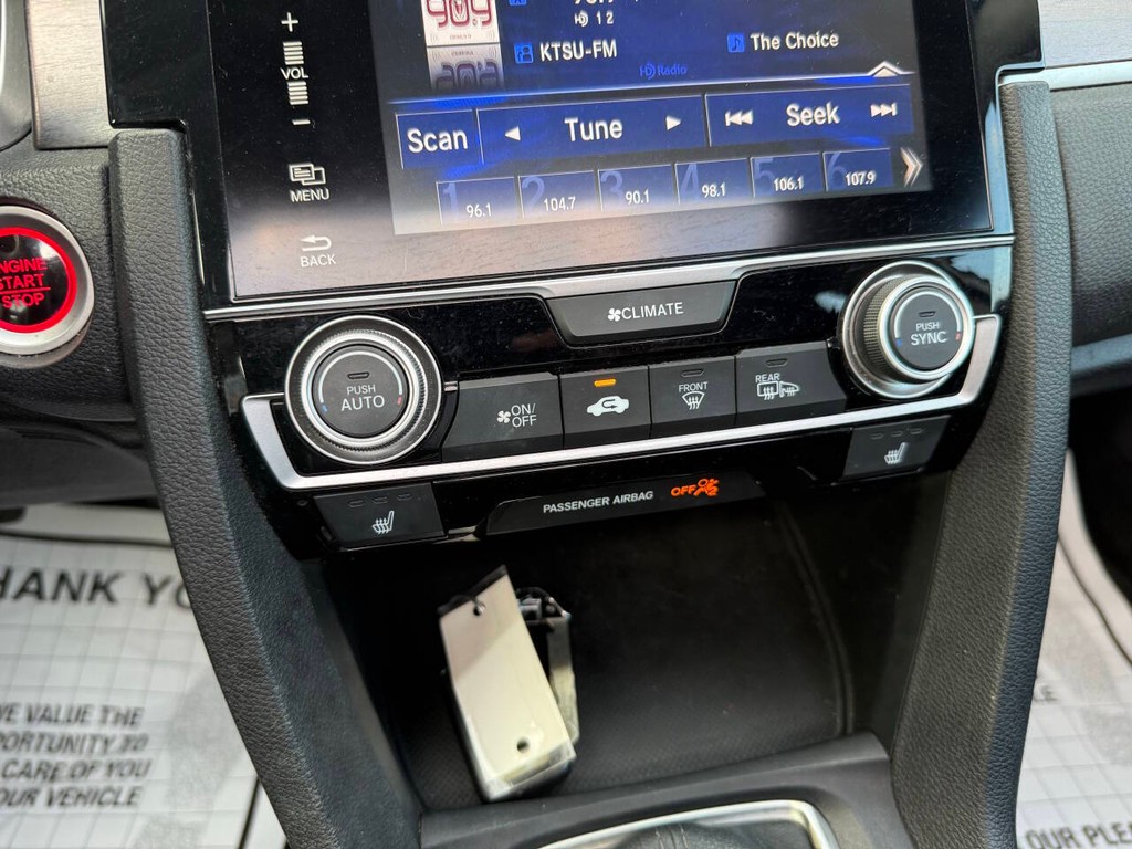 Honda Civic Sedan Vehicle Full-screen Gallery Image 27