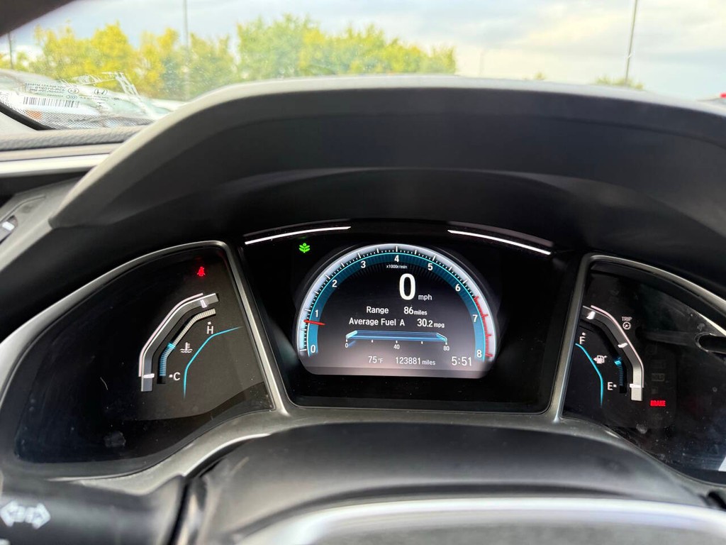 Honda Civic Sedan Vehicle Full-screen Gallery Image 30