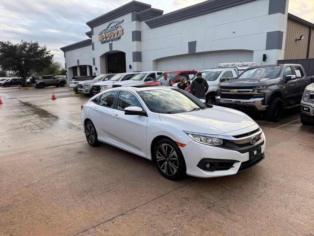 Honda Civic Sedan Vehicle Full-screen Gallery Image 38