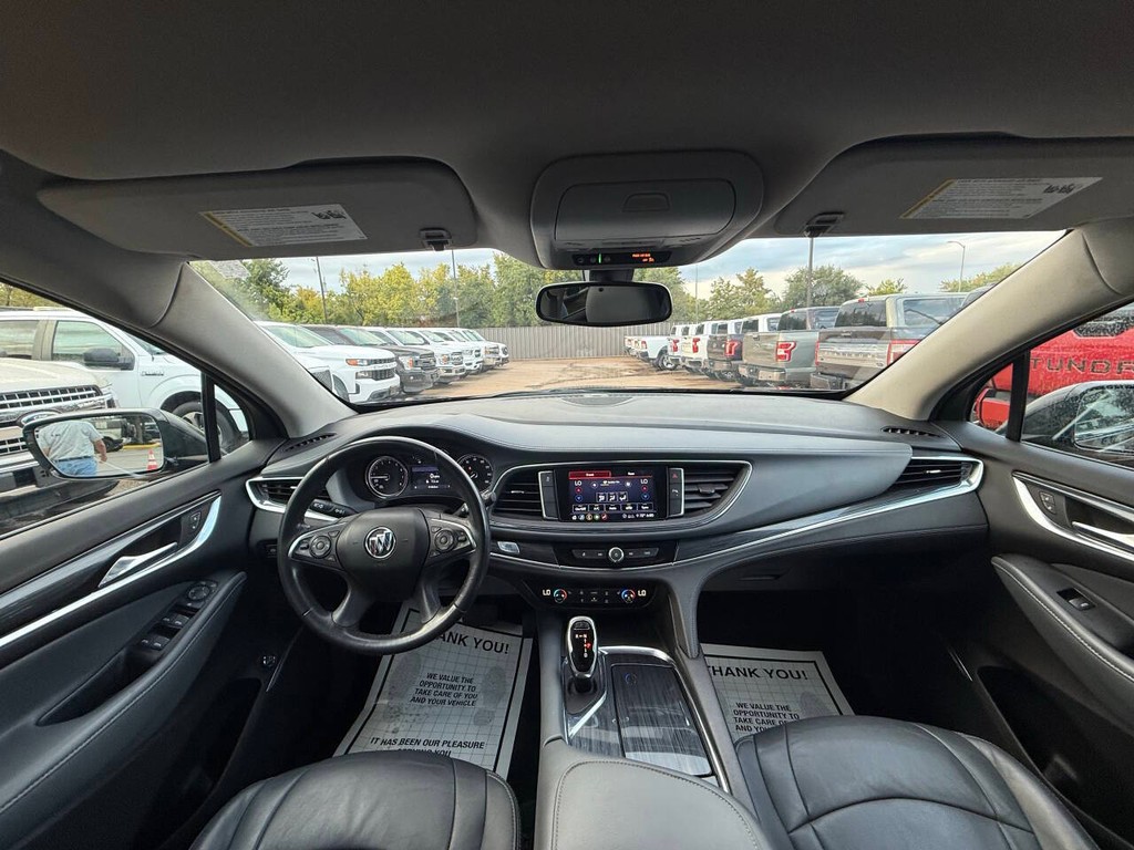 Buick Enclave Vehicle Full-screen Gallery Image 20