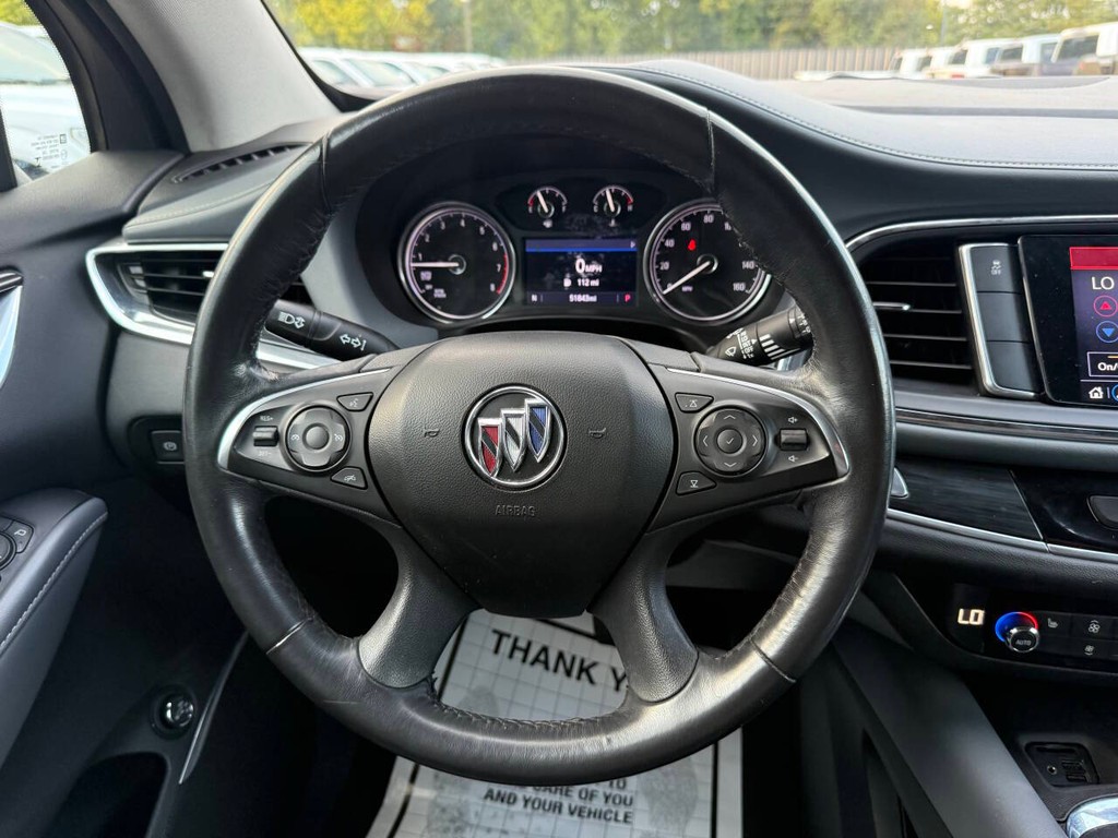 Buick Enclave Vehicle Full-screen Gallery Image 24