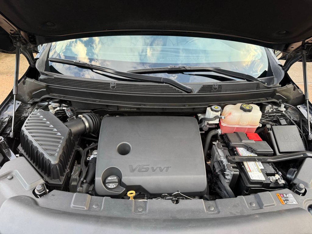 Buick Enclave Vehicle Full-screen Gallery Image 35