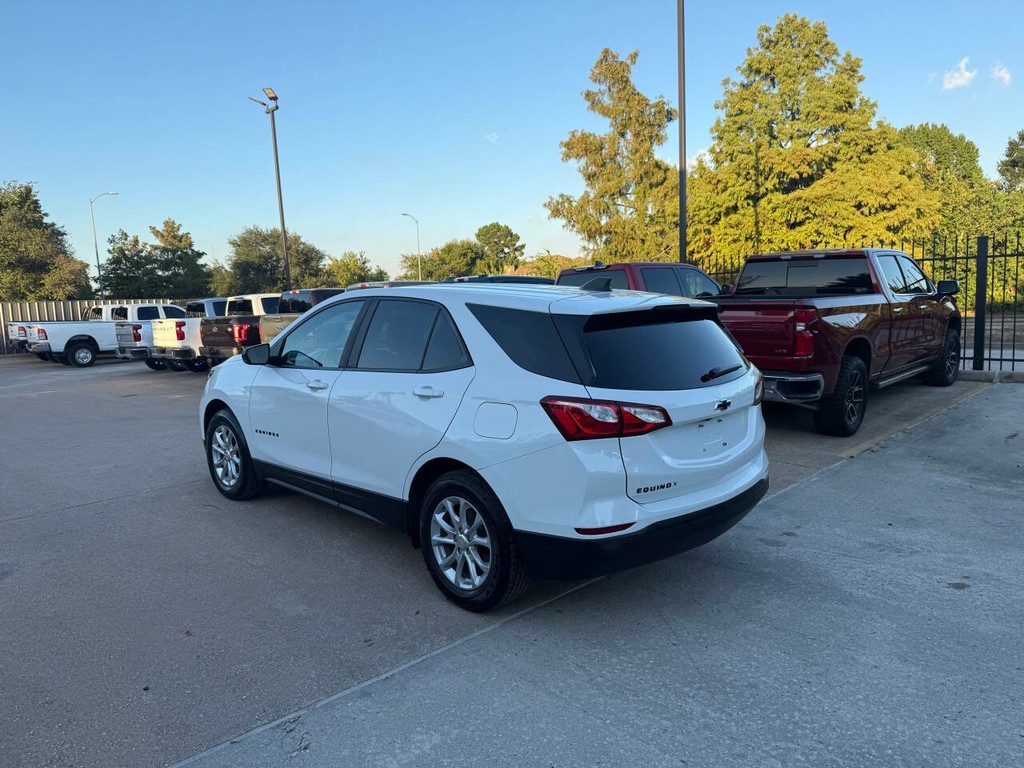 Chevrolet Equinox Vehicle Full-screen Gallery Image 04