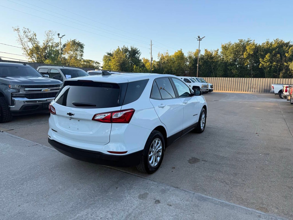 Chevrolet Equinox Vehicle Full-screen Gallery Image 05