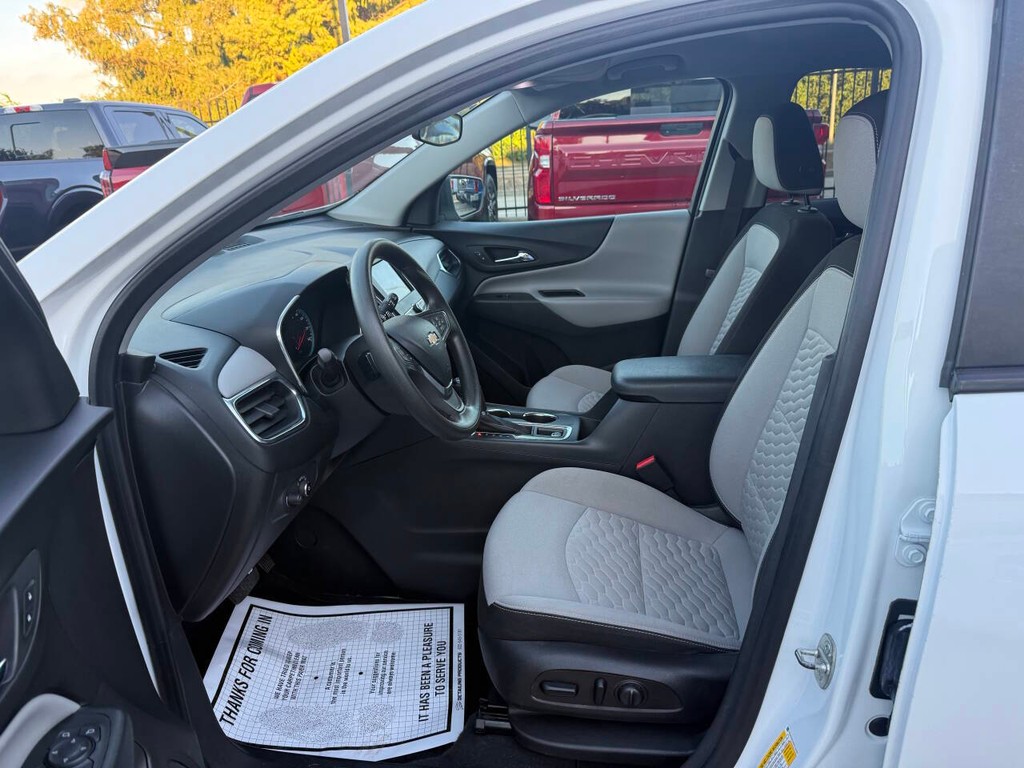 Chevrolet Equinox Vehicle Full-screen Gallery Image 07