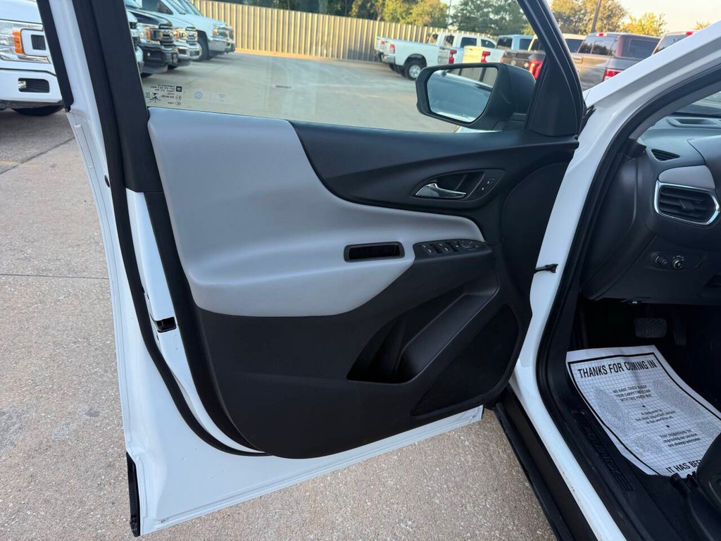 Chevrolet Equinox Vehicle Full-screen Gallery Image 08