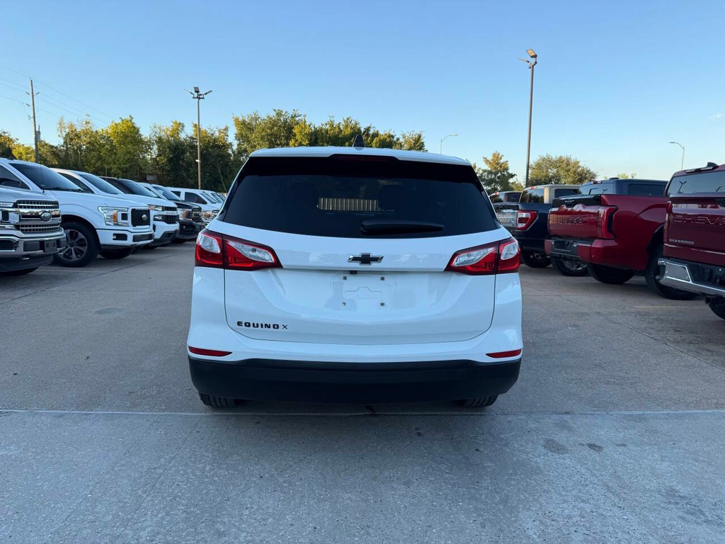 Chevrolet Equinox Vehicle Full-screen Gallery Image 35