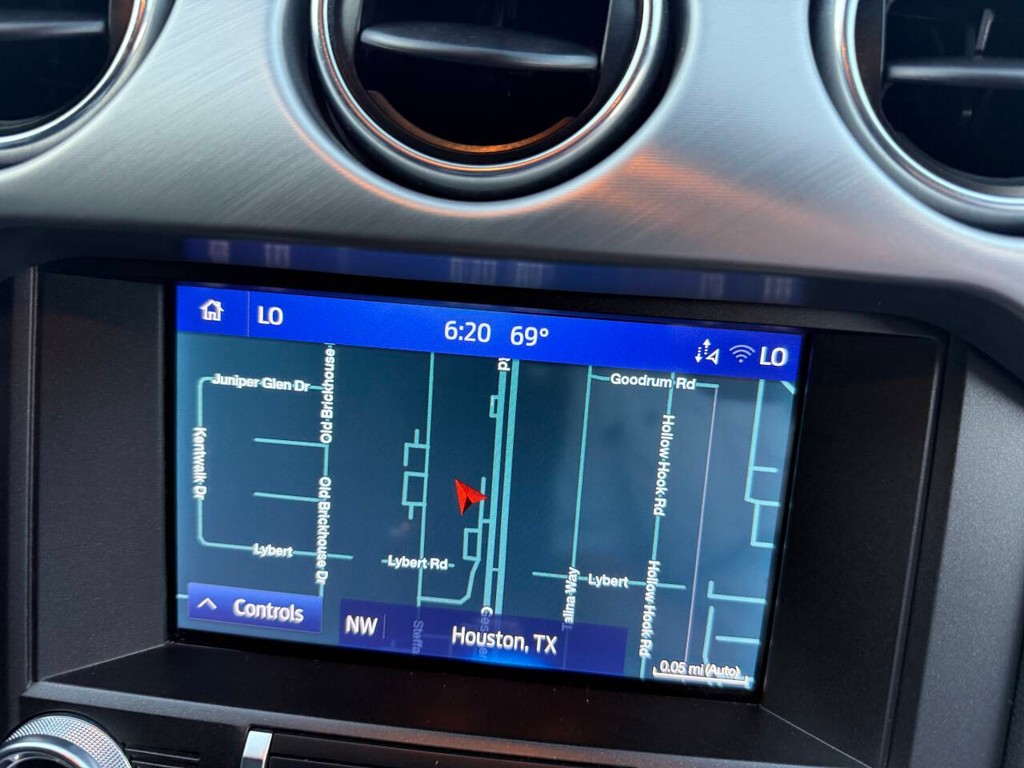 Ford Mustang Vehicle Full-screen Gallery Image 20