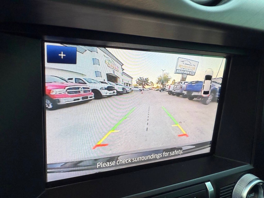 Ford Mustang Vehicle Full-screen Gallery Image 21