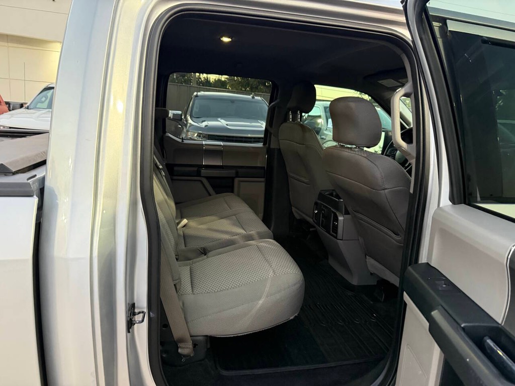 Ford F-150 Vehicle Full-screen Gallery Image 15