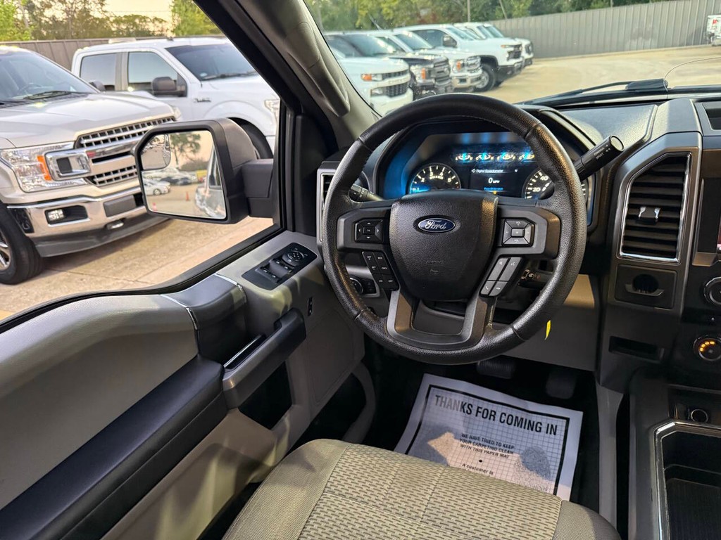 Ford F-150 Vehicle Full-screen Gallery Image 19