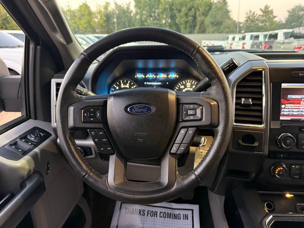 Ford F-150 Vehicle Full-screen Gallery Image 22