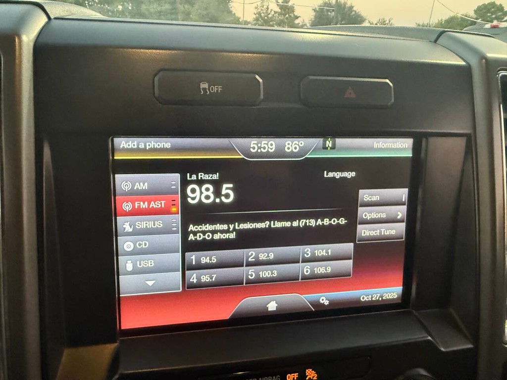 Ford F-150 Vehicle Full-screen Gallery Image 25