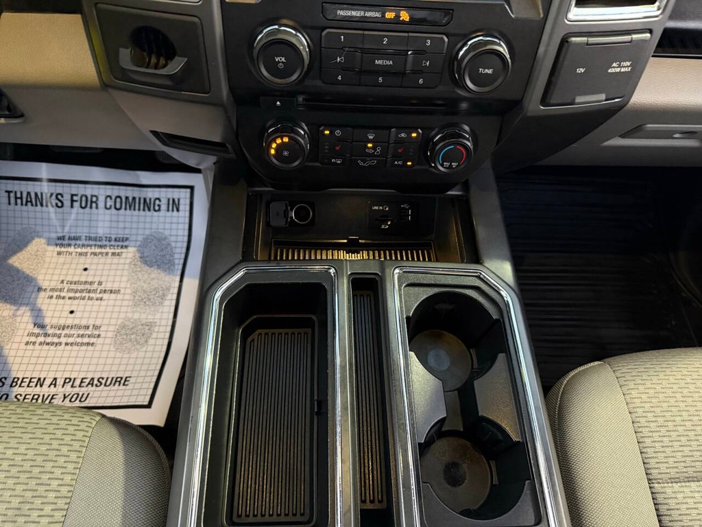 Ford F-150 Vehicle Full-screen Gallery Image 29