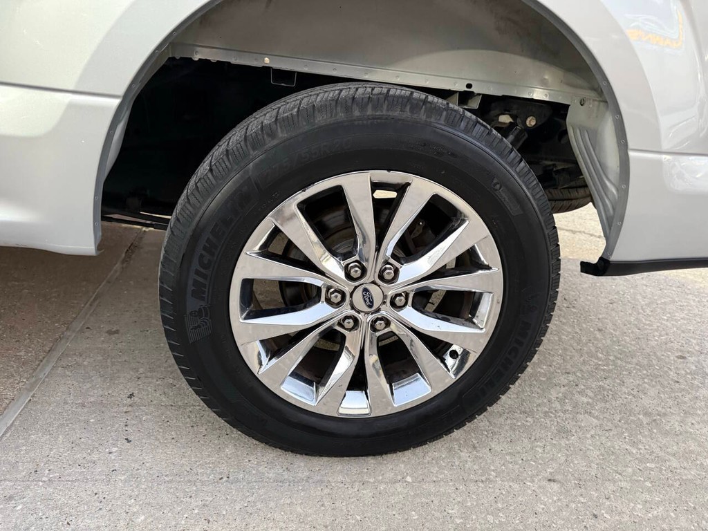 Ford F-150 Vehicle Full-screen Gallery Image 35