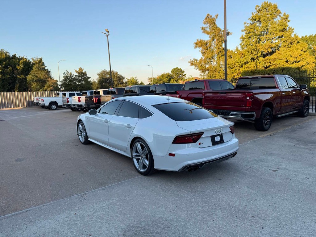 Audi S7 Vehicle Full-screen Gallery Image 04