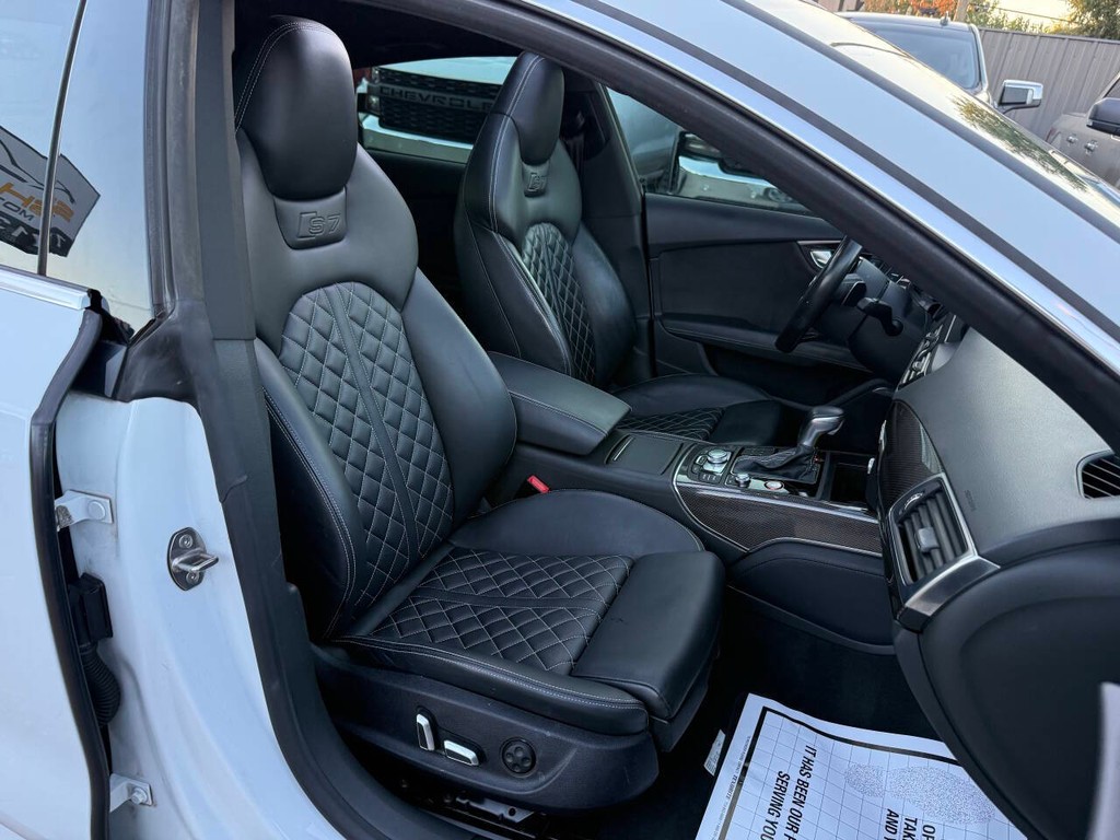 Audi S7 Vehicle Full-screen Gallery Image 09