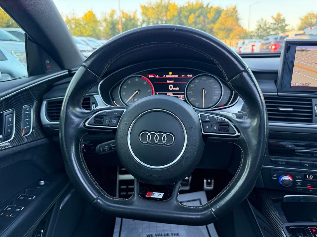 Audi S7 Vehicle Full-screen Gallery Image 21