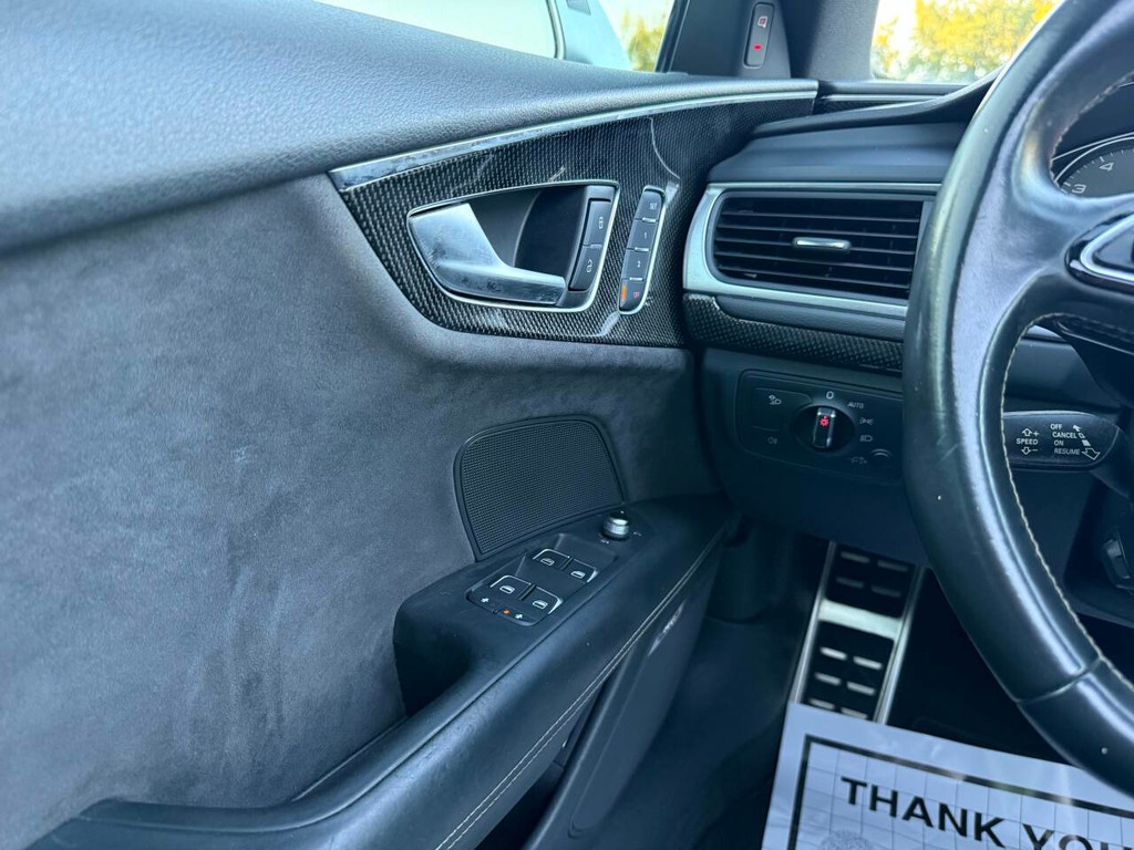 Audi S7 Vehicle Full-screen Gallery Image 29