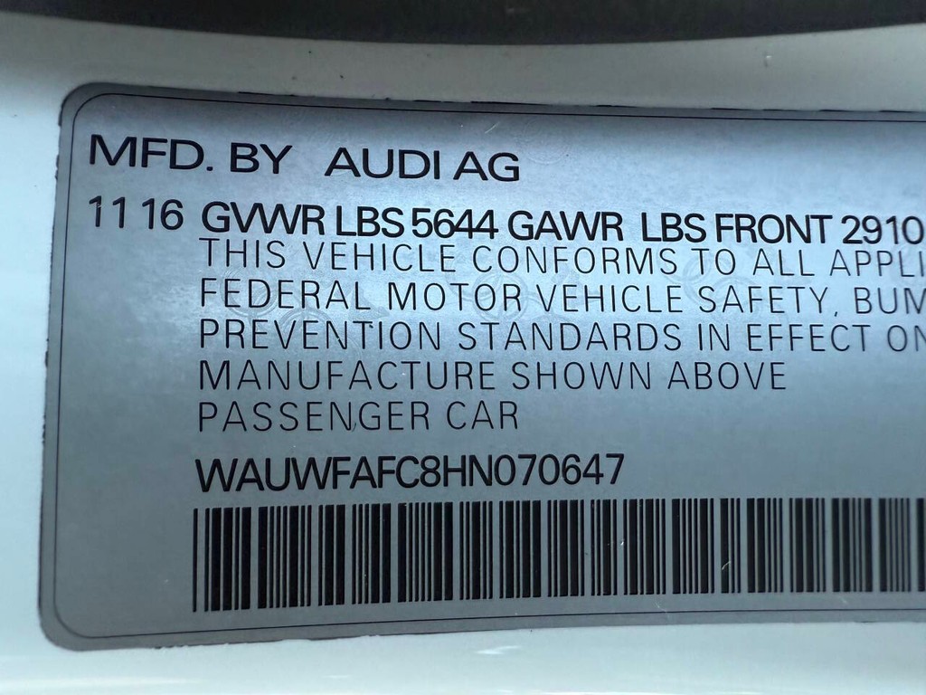 Audi S7 Vehicle Full-screen Gallery Image 33