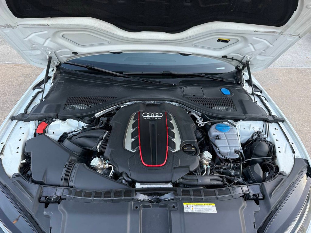 Audi S7 Vehicle Full-screen Gallery Image 34