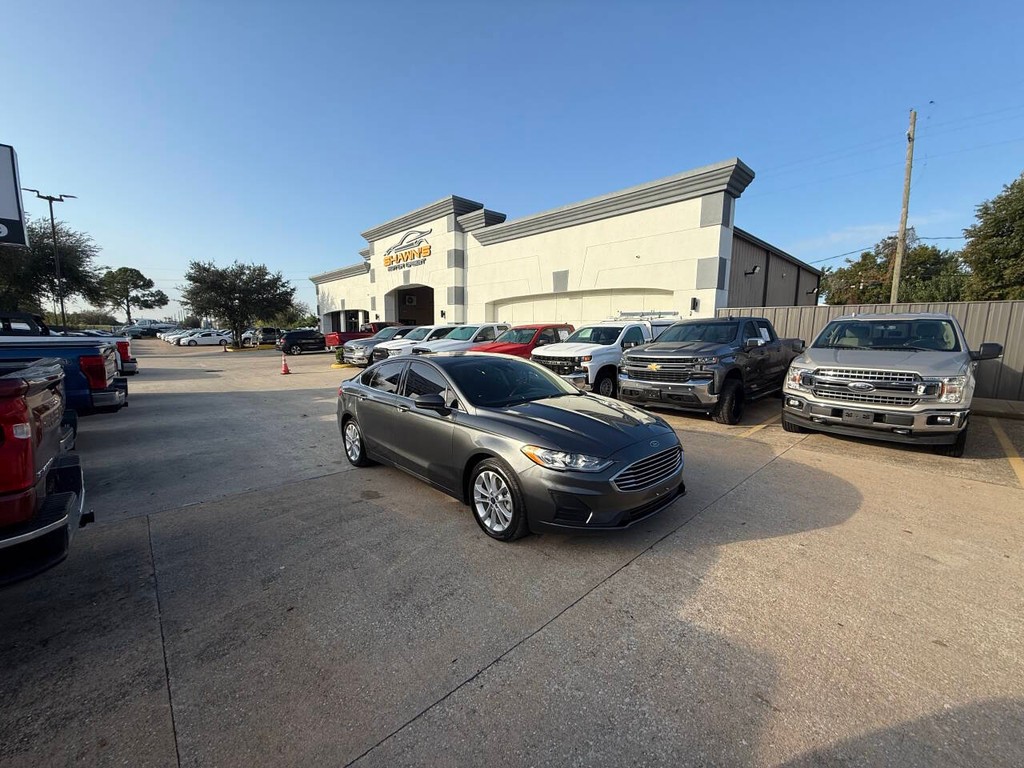 Ford Fusion Hybrid Vehicle Full-screen Gallery Image 41