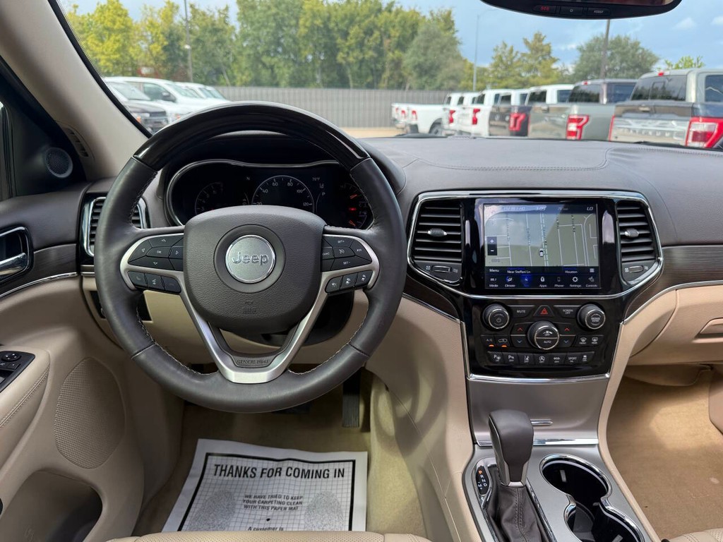 Jeep Grand Cherokee Vehicle Full-screen Gallery Image 21