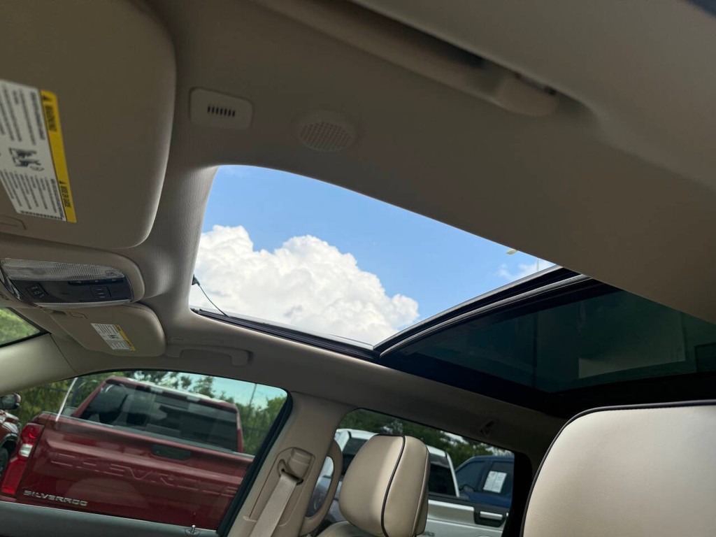 Jeep Grand Cherokee Vehicle Full-screen Gallery Image 30