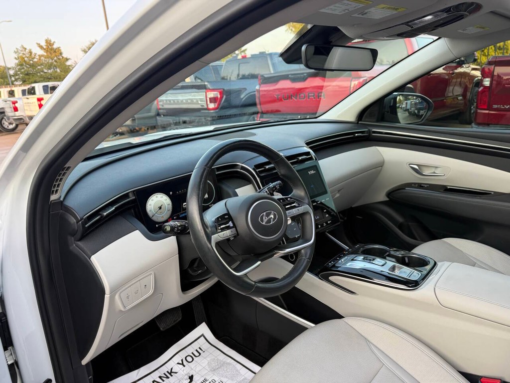 Hyundai Tucson Vehicle Full-screen Gallery Image 06