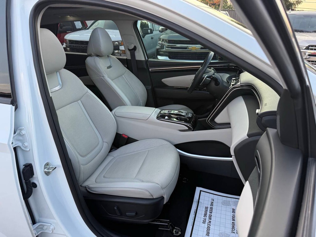 Hyundai Tucson Vehicle Full-screen Gallery Image 10