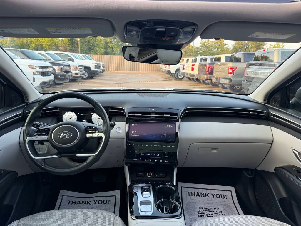 Hyundai Tucson Vehicle Full-screen Gallery Image 17