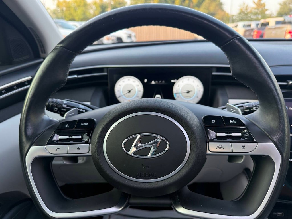 Hyundai Tucson Vehicle Full-screen Gallery Image 23