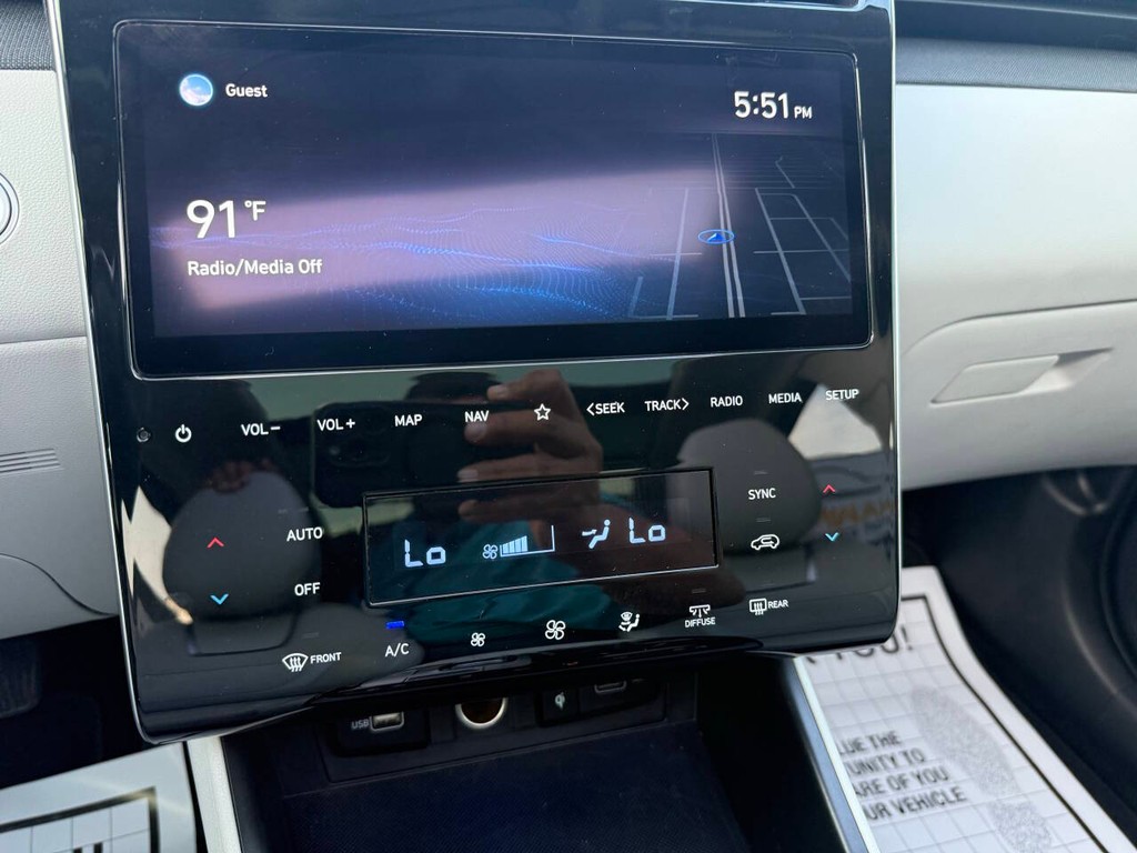 Hyundai Tucson Vehicle Full-screen Gallery Image 27