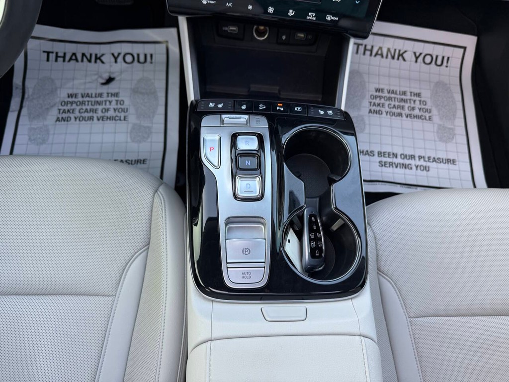 Hyundai Tucson Vehicle Full-screen Gallery Image 28