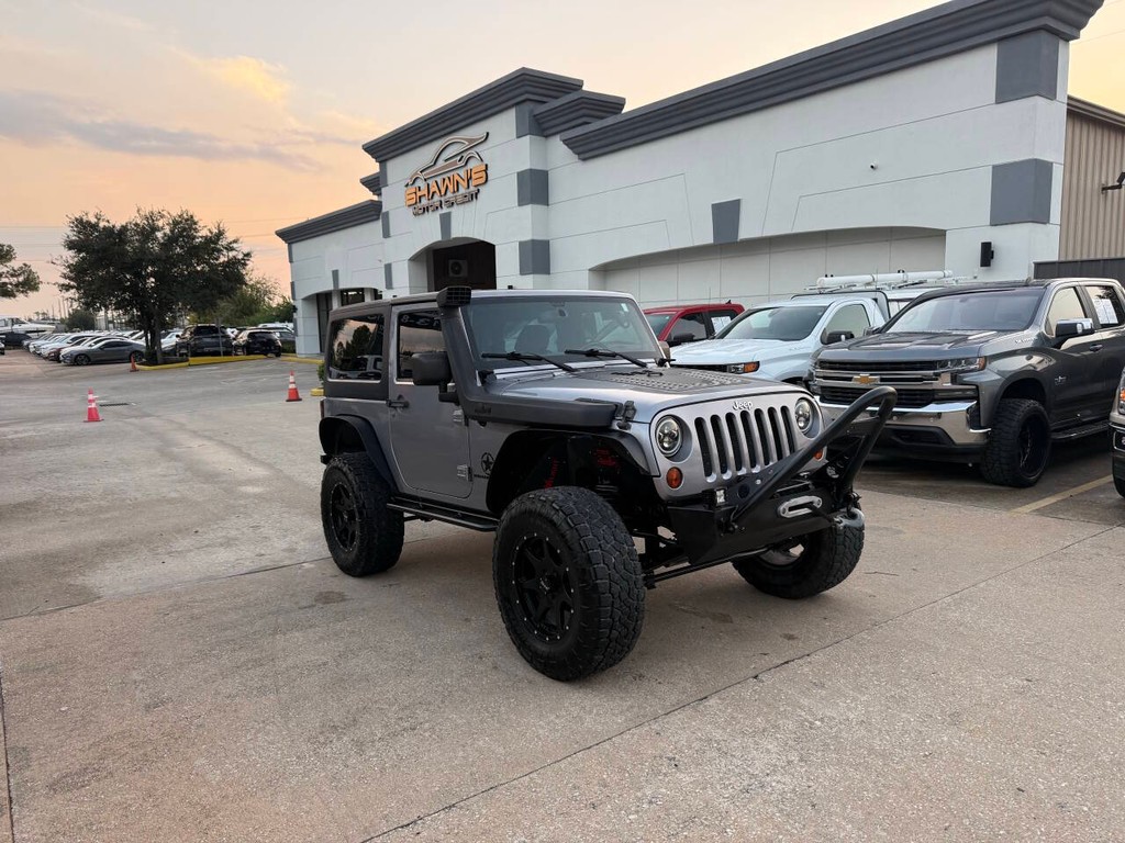 Jeep Wrangler Vehicle Full-screen Gallery Image 02