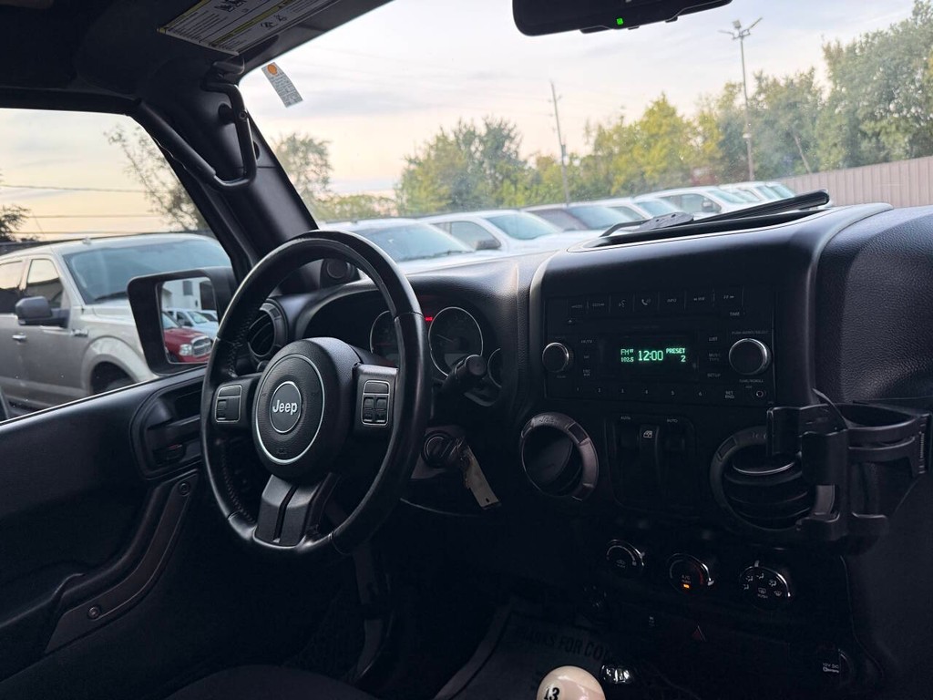 Jeep Wrangler Vehicle Full-screen Gallery Image 15