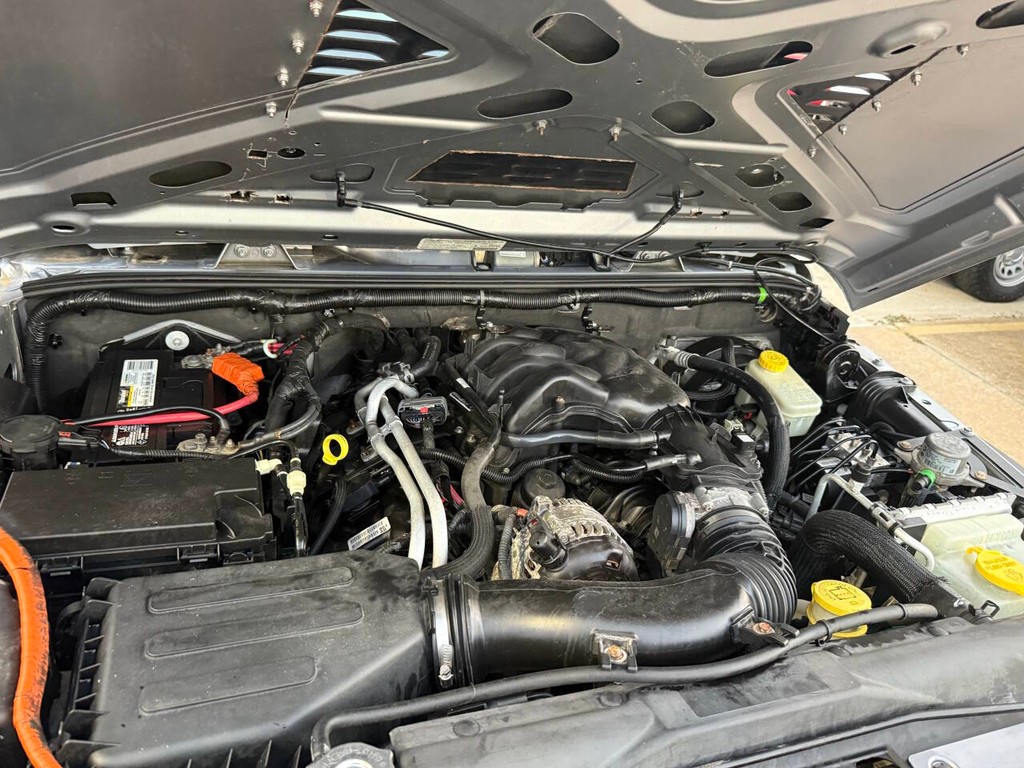 Jeep Wrangler Vehicle Full-screen Gallery Image 26