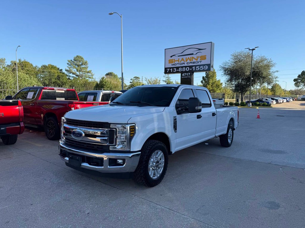 Ford Super Duty F-250 SRW Vehicle Full-screen Gallery Image 42