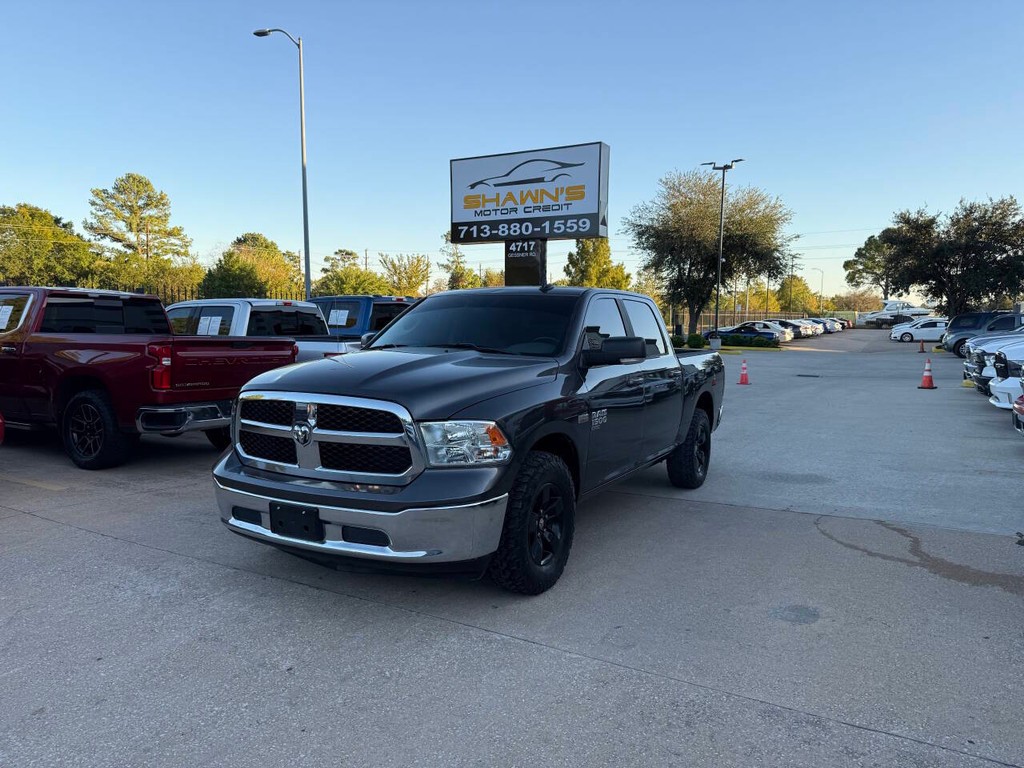 Ram 1500 Classic Vehicle Full-screen Gallery Image 03