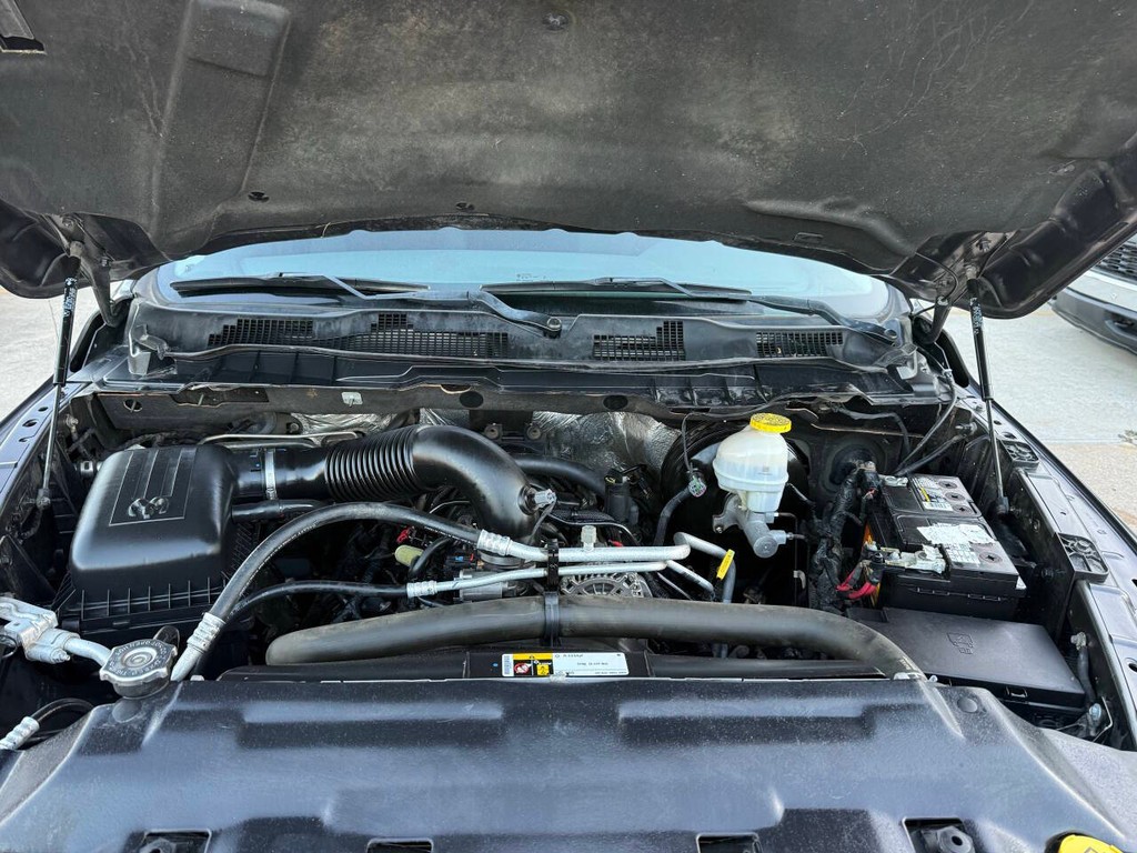 Ram 1500 Classic Vehicle Full-screen Gallery Image 36