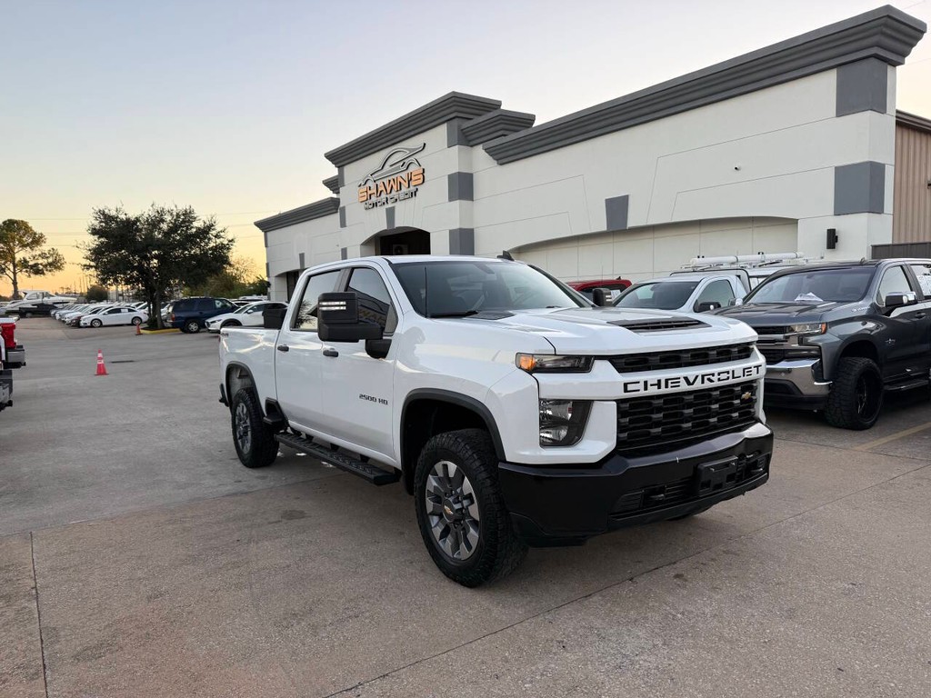 Chevrolet Silverado 2500HD Vehicle Full-screen Gallery Image 02