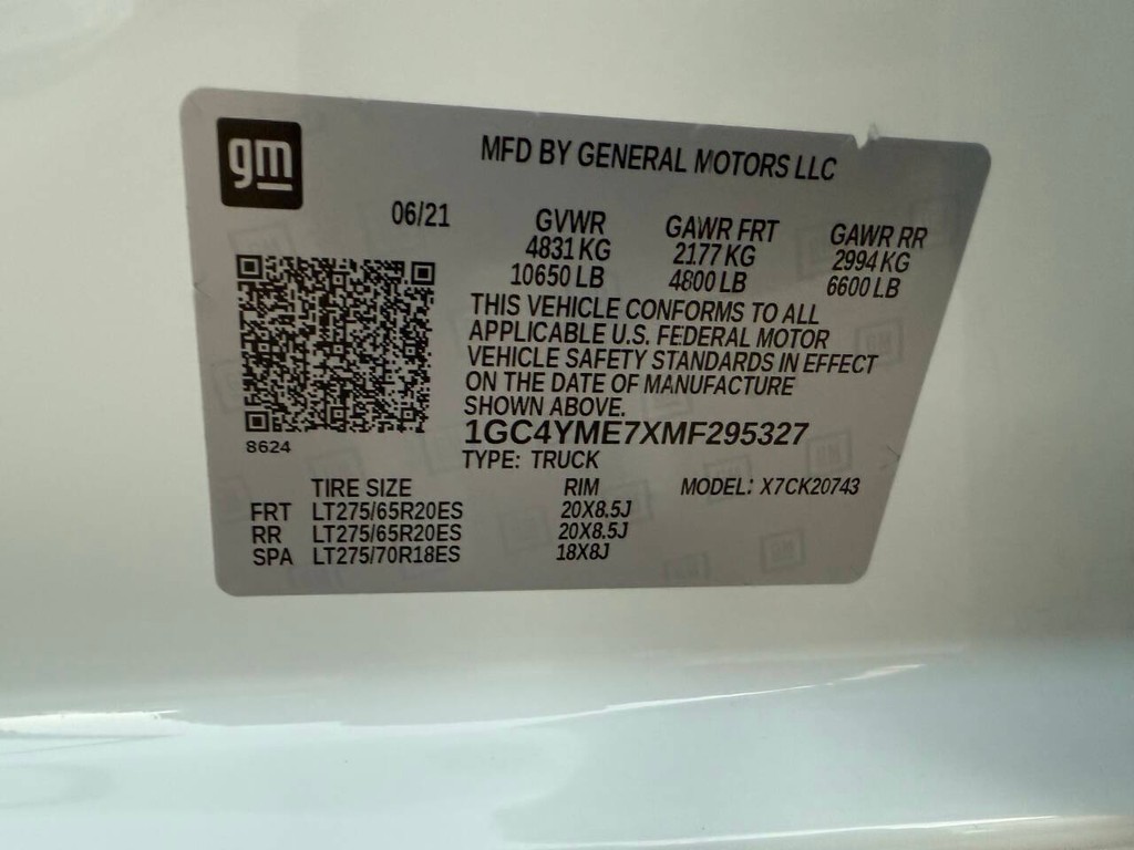 Chevrolet Silverado 2500HD Vehicle Full-screen Gallery Image 33