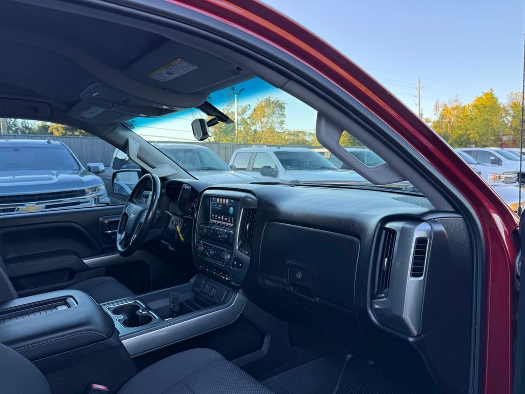 Chevrolet Silverado 1500 Vehicle Full-screen Gallery Image 09