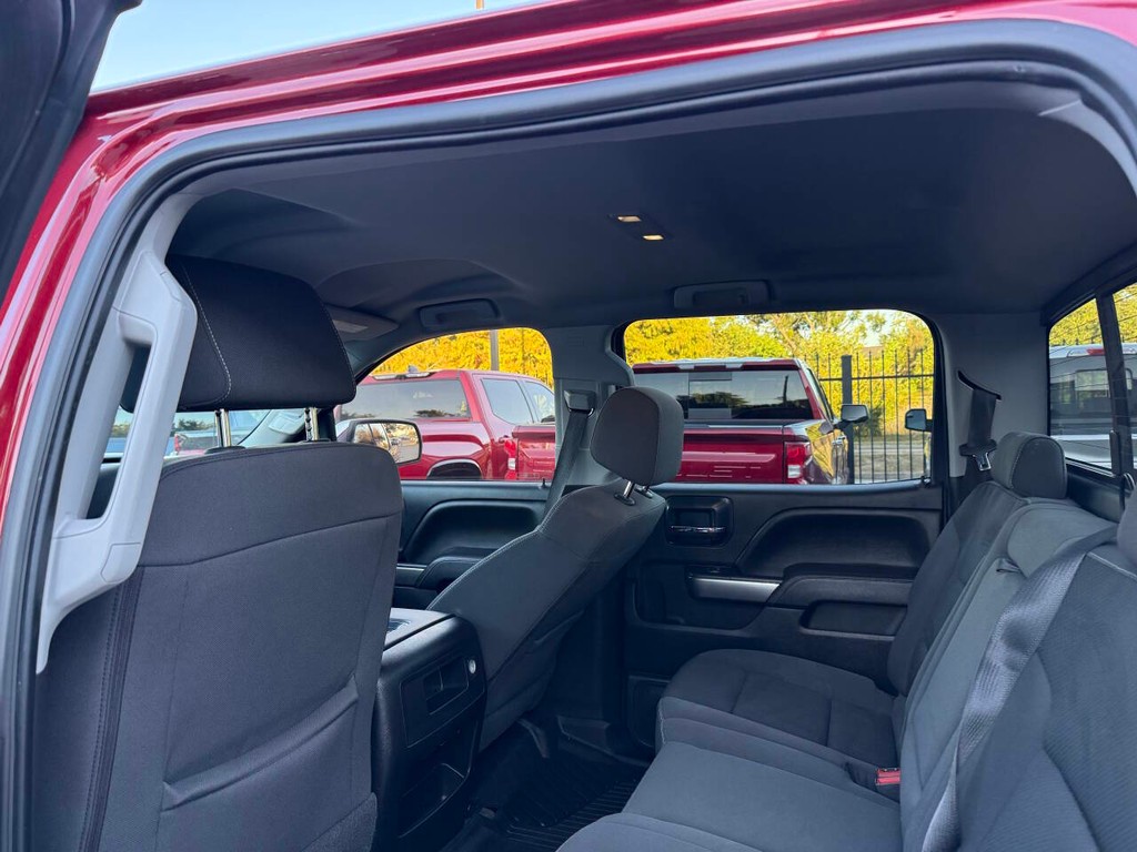 Chevrolet Silverado 1500 Vehicle Full-screen Gallery Image 12