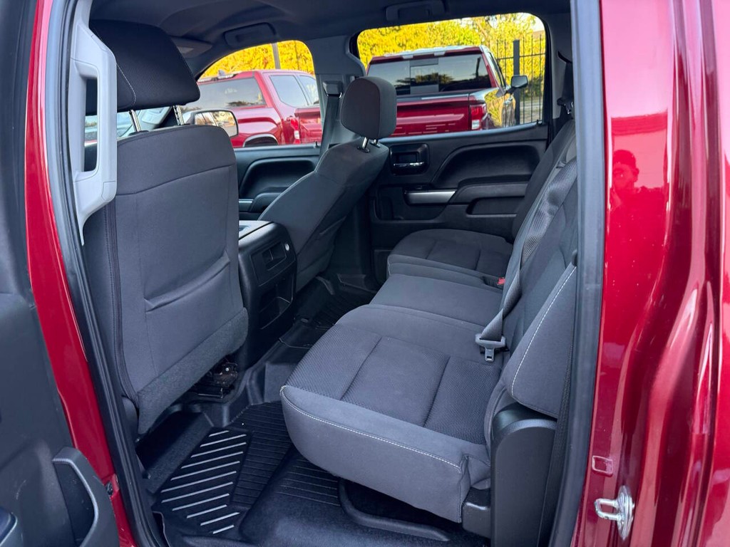 Chevrolet Silverado 1500 Vehicle Full-screen Gallery Image 13